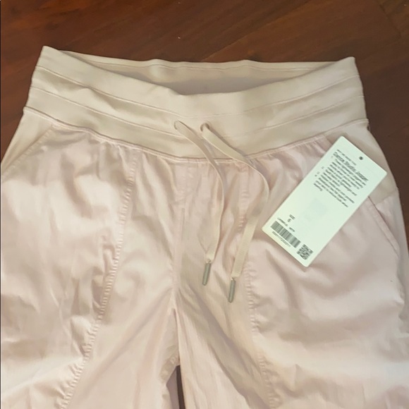 Selling on 🅿️ $115 Lululemon dance studio - Picture 2 of 2